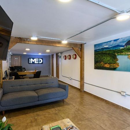 Med La Palma Hotel Medellin Bagian luar foto