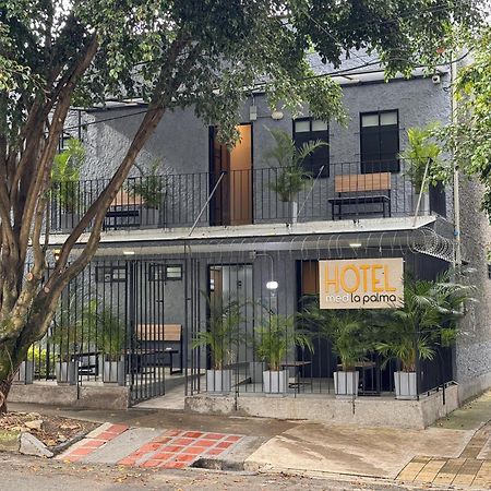 Med La Palma Hotel Medellin Bagian luar foto