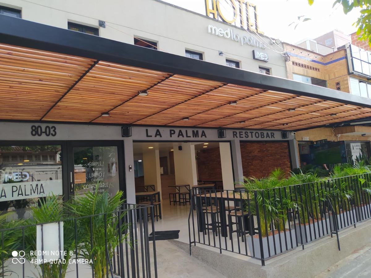 Med La Palma Hotel Medellin Bagian luar foto