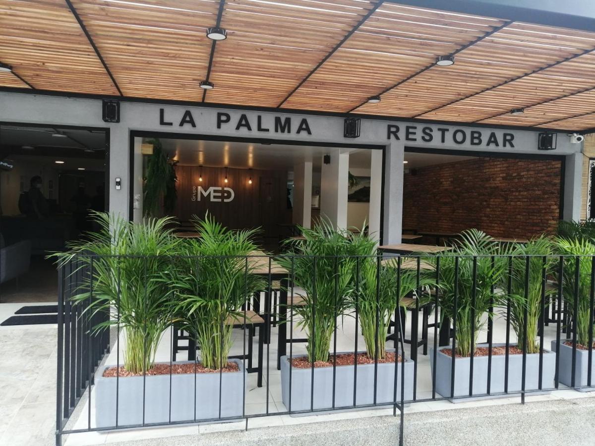 Med La Palma Hotel Medellin Bagian luar foto