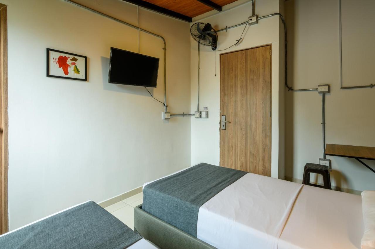 Med La Palma Hotel Medellin Bagian luar foto