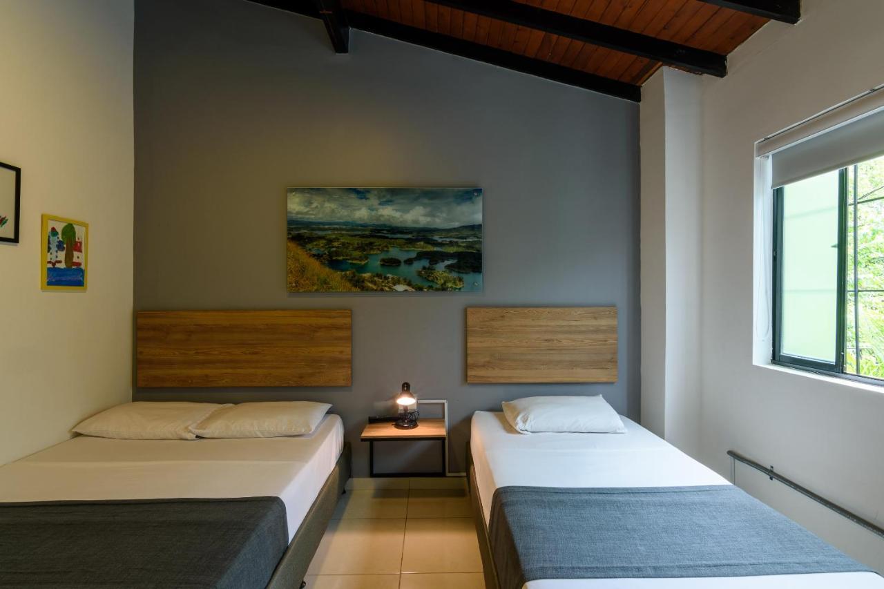 Med La Palma Hotel Medellin Bagian luar foto