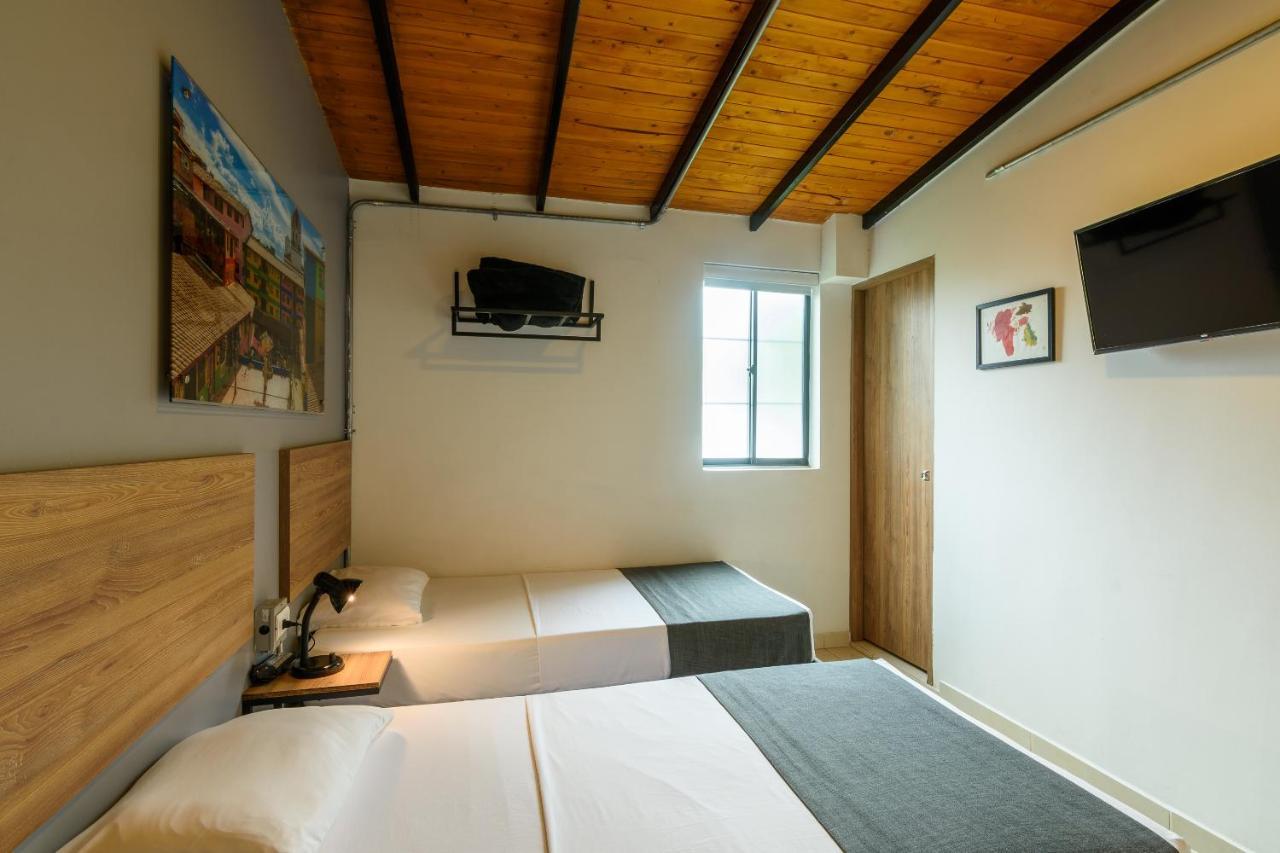 Med La Palma Hotel Medellin Bagian luar foto