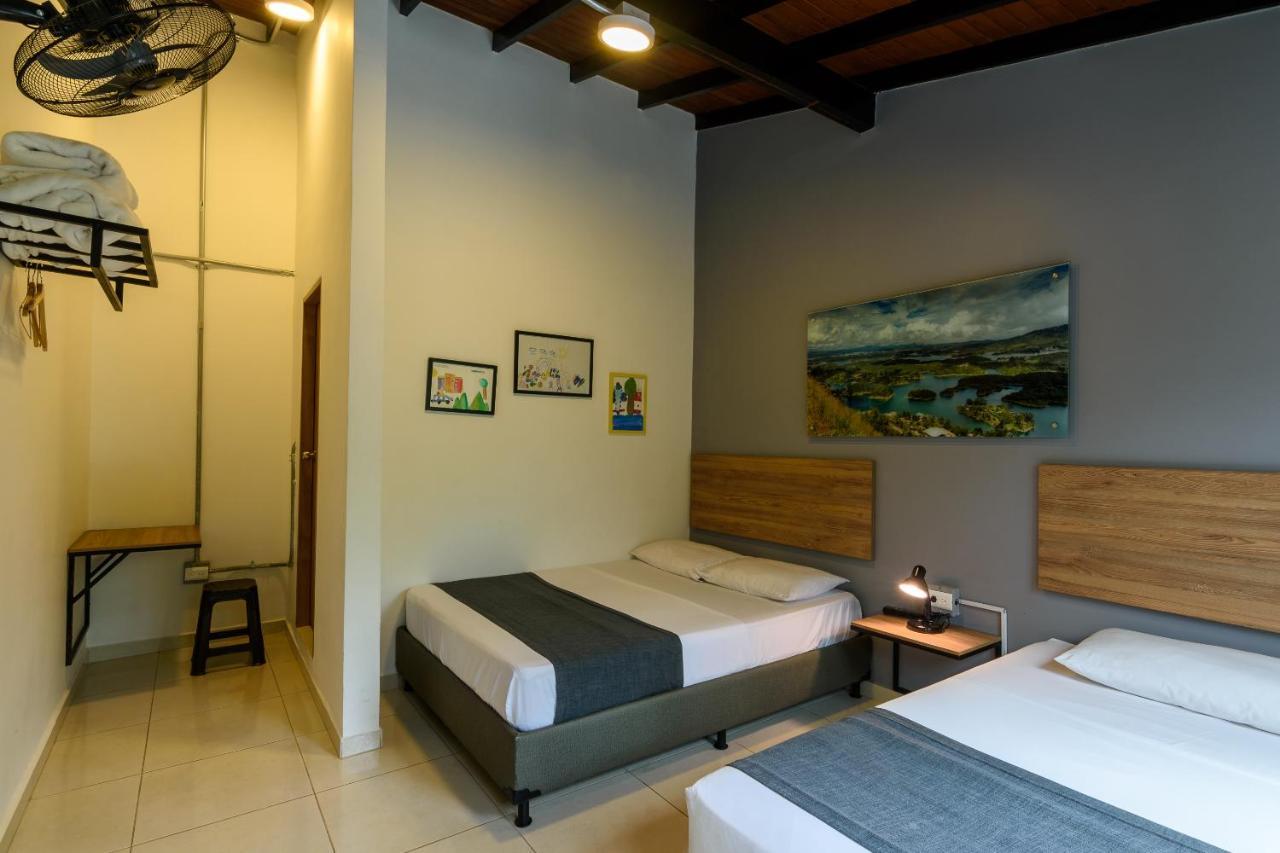 Med La Palma Hotel Medellin Bagian luar foto