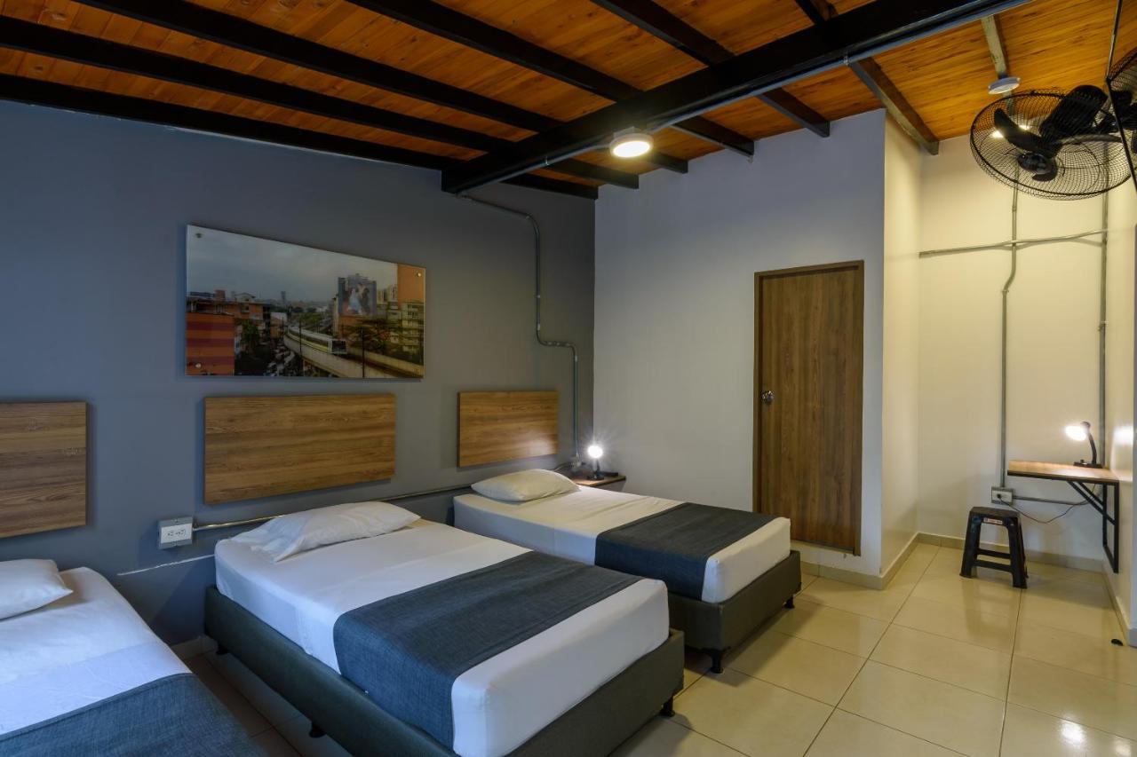 Med La Palma Hotel Medellin Bagian luar foto