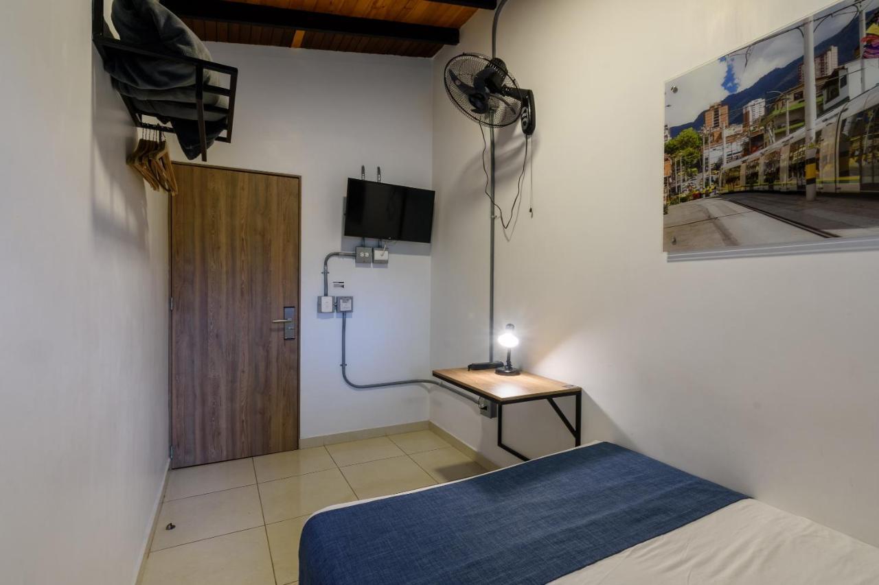Med La Palma Hotel Medellin Bagian luar foto